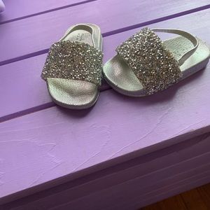 Kids sandals
